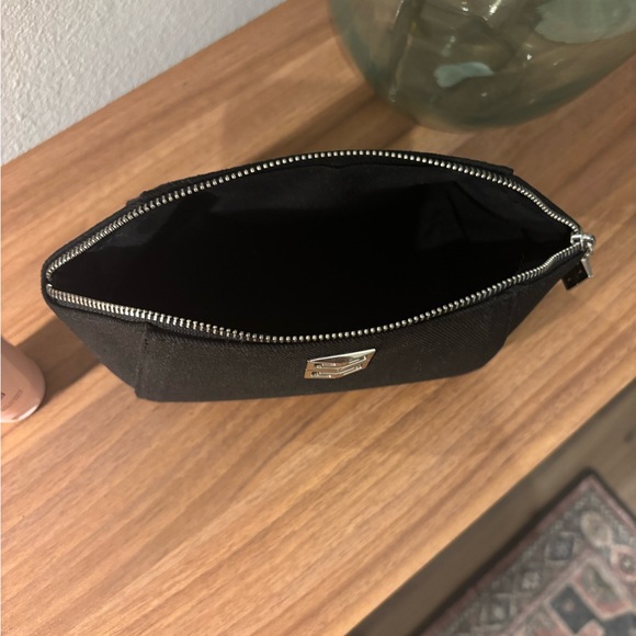 Givenchy Irresistible Hand Cream with Black Pouch - Picture 6 of 6